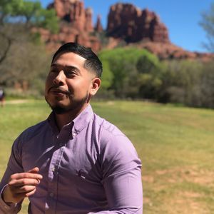 Meet your Posher, Moises